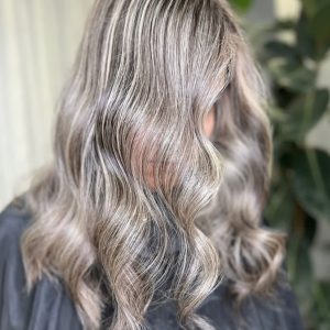 سالن تخصصی رنگ و لایت در شاهین شهر | مهناز سعیدیان